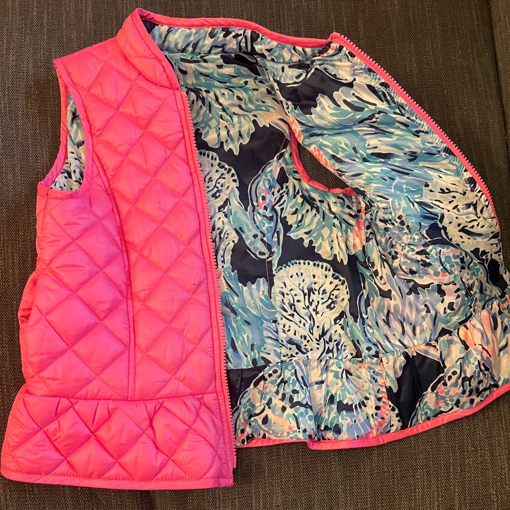 Girl's Lily reversible puffer vest, Size M 6/7